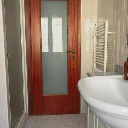 Vicino L'ospedale Con Parcheggio Gratuito *