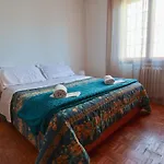 Vicino L'ospedale Con Parcheggio Gratuito 모데나