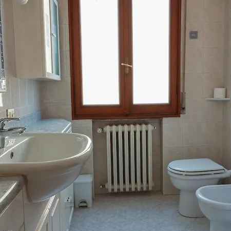 Vicino L'ospedale Con Parcheggio Gratuito Lejlighed