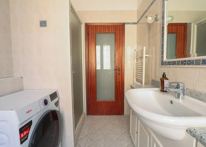 Vicino L'ospedale Con Parcheggio Gratuito * 摩德纳