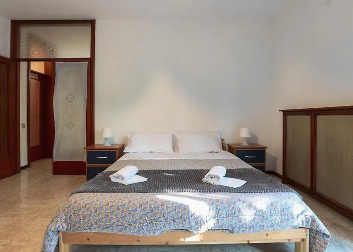 Vicino L'ospedale Con Parcheggio Gratuito 摩德纳