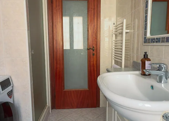 Vicino L'ospedale Con Parcheggio Gratuito *