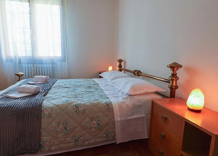 Vicino L'ospedale Con Parcheggio Gratuito 摩德纳